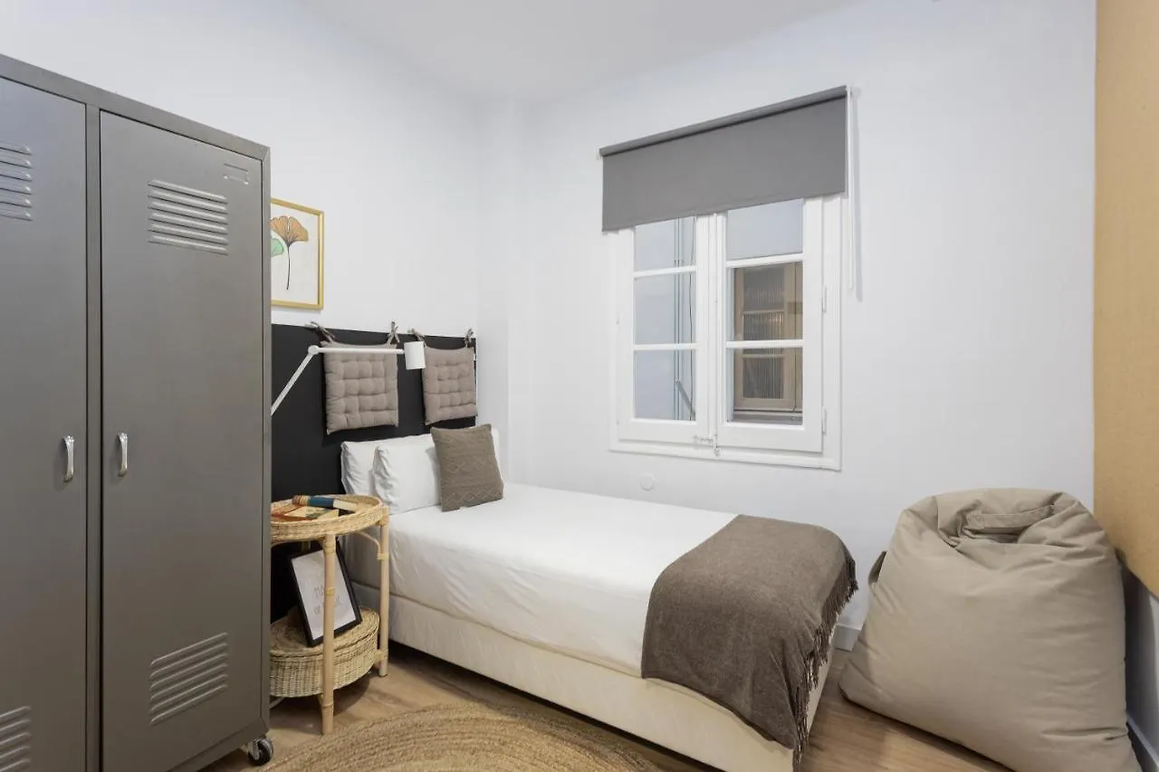 Stylish 3 Bedroom Apartment Barcelona 0*,  Spain