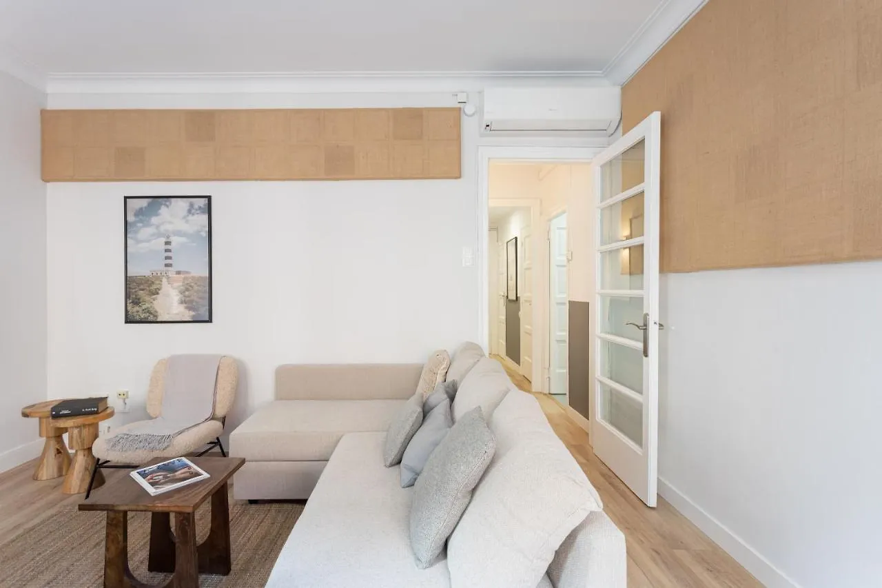 Stylish 3 Bedroom Apartment Barcelona Spain