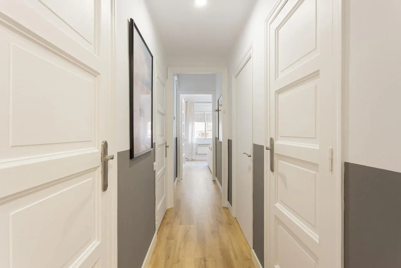 Stylish 3 Bedroom Apartment Barcelona Spain
